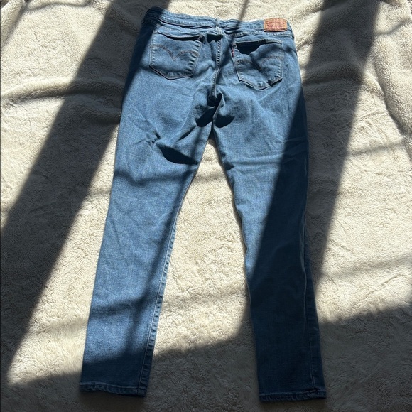 Levi’s 711 Skinny Jeans Size W31 L30 | Light Wash | Mid Rise | Everyday Classic - Picture 7 of 9